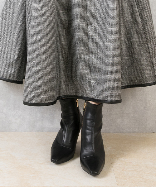 RANDA（ランダ）の「ストレスフリー/2WAYストレッチバックルベルトショートブーツ（ブーツ・レディース・ブラック/カーキ/アイボリー・LL/M/L/S）」の9枚目の写真