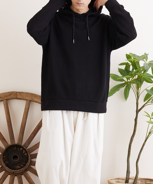TONE SELECT WEAR(トーンセレクトウェア)の「【TONE MEN'S】カノコプルパーカー(BL)(パーカー・メンズ・ブラック/モカ/グレイッシュベージュ/グレイッシュブルー・MEDIUM/X-LARGE/LARGE)」の1枚目の写真