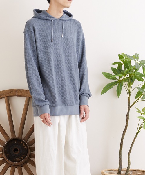 TONE SELECT WEAR(トーンセレクトウェア)の「【TONE MEN'S】カノコプルパーカー(BL)(パーカー・メンズ・ブラック/モカ/グレイッシュベージュ/グレイッシュブルー・MEDIUM/X-LARGE/LARGE)」の7枚目の写真