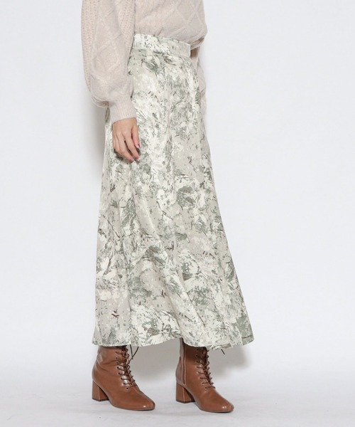 archives（アルシーヴ）の「ニュアンス柄セミフレアスカート（スカート・レディース・ブラック/ブラウン/グレイッシュベージュ・MEDIUM）」の3枚目の写真