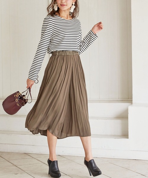 BELLUNA PLUS(ベルーナ)の「ポンチ素材ボーダープルオーバー(長袖)(Tシャツ/カットソー・レディース・ブラック/ホワイト×ブルー/パープル系その他/オレンジ系その他・MEDIUM/LARGE/X-LARGE)」の13枚目の写真