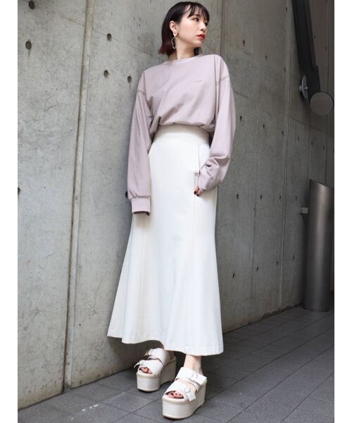 MURUA（ムルーア）の「カーブウエストマーメイドスカート（スカート・レディース・アイボリー/ブラック/ライトグリーン・1/2）」の12枚目の写真