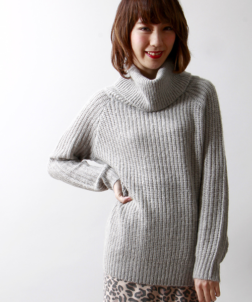 WEGO（ウィゴー）の「WEGO/シャギーオフタートルニット（ニット/セーター・レディース・アイボリー/グレー系その他/サックスブルー/ライトパープル・FREE）」の3枚目の写真