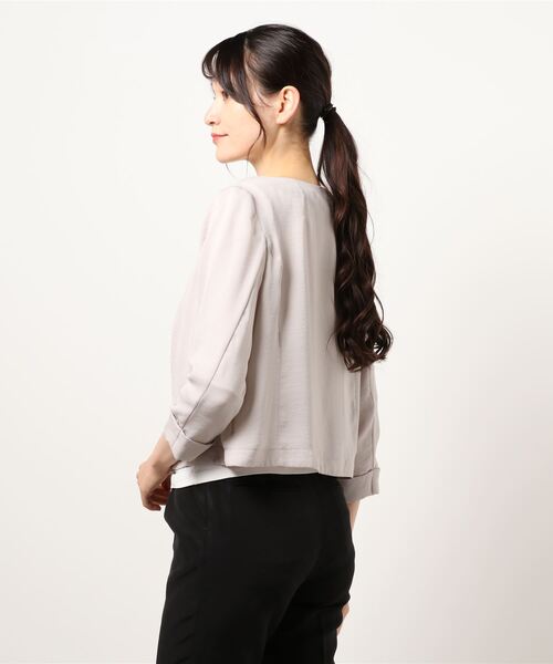 PICCIN（ピッチン）の「ジップアップノーカラージャケット（ノーカラージャケット・レディース・カーキ/グレイッシュベージュ/サックスブルー・M）」の4枚目の写真