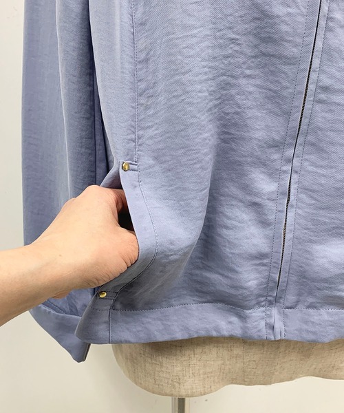 PICCIN（ピッチン）の「ジップアップノーカラージャケット（ノーカラージャケット・レディース・カーキ/グレイッシュベージュ/サックスブルー・M）」の9枚目の写真