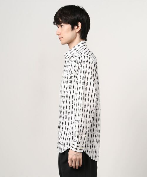 TRAP/U (トラップユー)の「日本製 made in JAPAN シルエット 総柄 プリント レギュラーカラー シャツ(シャツ/ブラウス・メンズ・ホワイト/ブラック・M/L)」の4枚目の写真