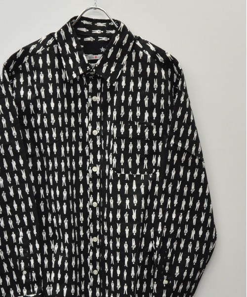 TRAP/U (トラップユー)の「日本製 made in JAPAN シルエット 総柄 プリント レギュラーカラー シャツ(シャツ/ブラウス・メンズ・ホワイト/ブラック・M/L)」の1枚目の写真