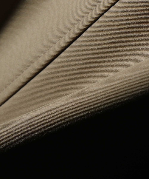 NILWAY（ニルウェイ）の「イージーケアツイル ノーカラーテーラードベスト（ベスト・メンズ・グレイッシュベージュ/ブラック/アイボリー/チャコール・MEDIUM/LARGE）」の21枚目の写真