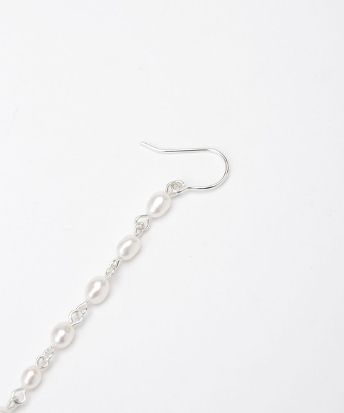 NANO universe（ナノユニバース）の「ライスパールピアス（ピアス（両耳用）・レディース・ゴールド/シルバー・FREE）」の7枚目の写真