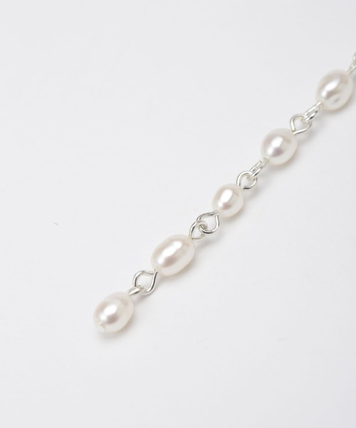 NANO universe（ナノユニバース）の「ライスパールピアス（ピアス（両耳用）・レディース・ゴールド/シルバー・FREE）」の6枚目の写真