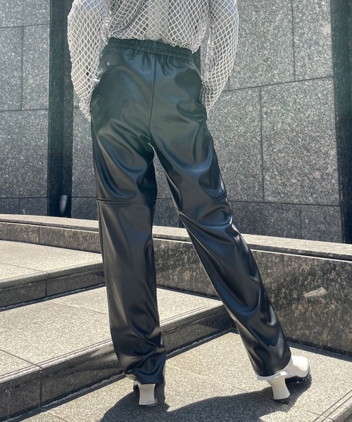 AULA AILA（アウラアイラ）の「イージーパンツ（その他パンツ・レディース・グリーン/ライトベージュ/ベージュ/ブラック・1/0）」の7枚目の写真