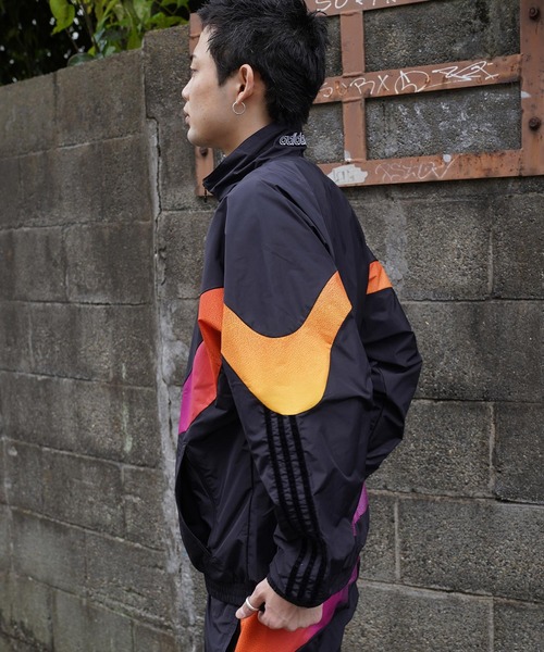 adidas Originals（アディダスオリジナルス）の「adidas SPRT SPRAY