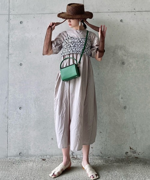 SUGAR BISKET（シュガービスケット）の「ボリュームスリーブワンピース（ワンピース・レディース・ホワイト/ブラック/ライトグリーン/ブルーグレー/グレイッシュベージュ/テラコッタ・M/L）」の10枚目の写真