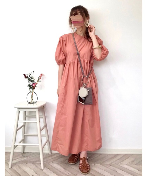 SUGAR BISKET（シュガービスケット）の「ボリュームスリーブワンピース（ワンピース・レディース・ホワイト/ブラック/ライトグリーン/ブルーグレー/グレイッシュベージュ/テラコッタ・M/L）」の9枚目の写真