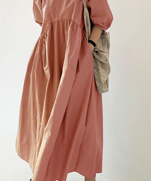 SUGAR BISKET（シュガービスケット）の「ボリュームスリーブワンピース（ワンピース・レディース・ホワイト/ブラック/ライトグリーン/ブルーグレー/グレイッシュベージュ/テラコッタ・M/L）」の20枚目の写真