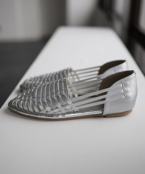 SESTO(セスト)の「柔らか編み込みメッシュのグルカサンダル(サンダル・レディース・ブラック/アイボリー/キャメル/シルバー・LL/3L/S/M/L)」の11枚目の写真