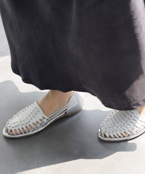 SESTO(セスト)の「柔らか編み込みメッシュのグルカサンダル(サンダル・レディース・ブラック/アイボリー/キャメル/シルバー・LL/3L/S/M/L)」の16枚目の写真