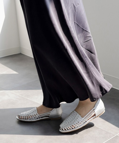 SESTO(セスト)の「柔らか編み込みメッシュのグルカサンダル(サンダル・レディース・ブラック/アイボリー/キャメル/シルバー・LL/3L/S/M/L)」の13枚目の写真