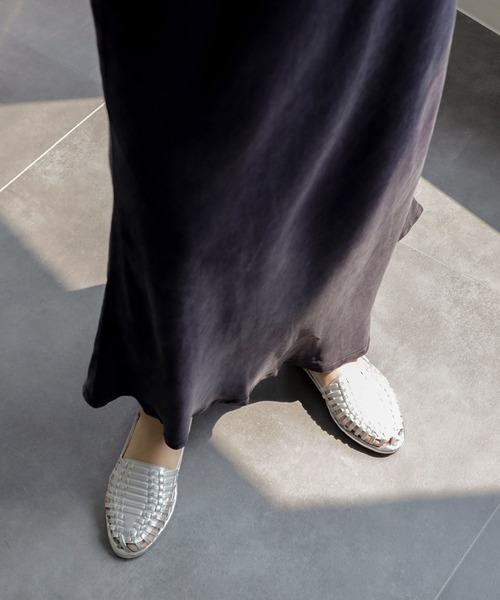 SESTO(セスト)の「柔らか編み込みメッシュのグルカサンダル(サンダル・レディース・ブラック/アイボリー/キャメル/シルバー・LL/3L/S/M/L)」の17枚目の写真