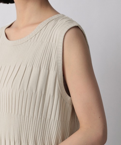 LOWRYS FARM（ローリーズファーム）の「ランダムテレコノースリーブワンピース　945205（ワンピース・レディース・ブラック/ダークブラウン/ブルー/アイボリー/オレンジ・FREE）」の13枚目の写真