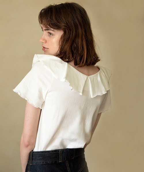mangata(モンガータ)の「Front frill tee(Tシャツ/カットソー・レディース・ホワイト/ブラック・FREE)」の2枚目の写真