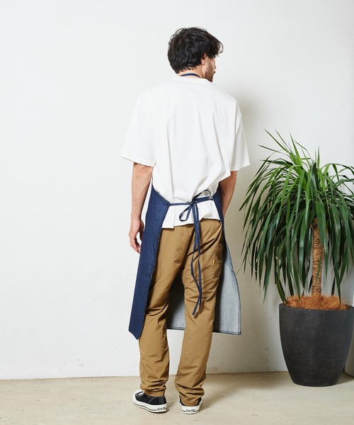 ROUND HOUSE（ラウンドハウス）の「ROUND HOUSE Made in USA Shop Apron (ラウンドハウス )(3colors)(Unisex)(17RH99)（エプロン・メンズ・ブラック/ブラウン/インディゴブルー・FREE）」の14枚目の写真