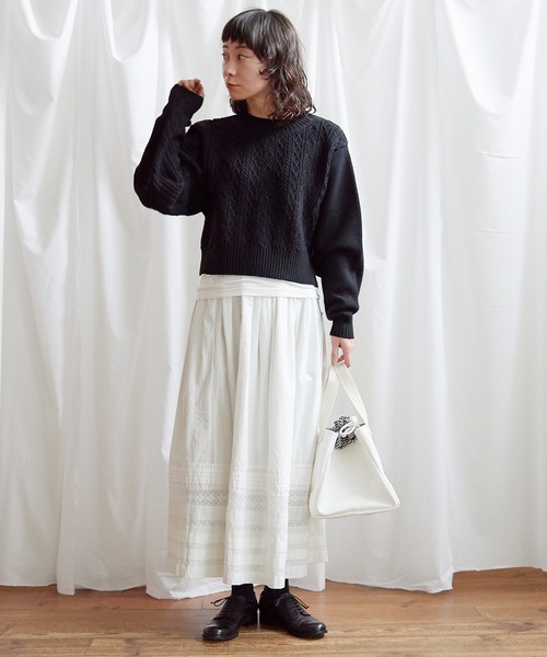 Lene（レネ）の「スパニッシュメリノ/アラン編み アシメプルオーバー（ニット/セーター・レディース・ブラック/キナリ/レッド・FREE）」の12枚目の写真