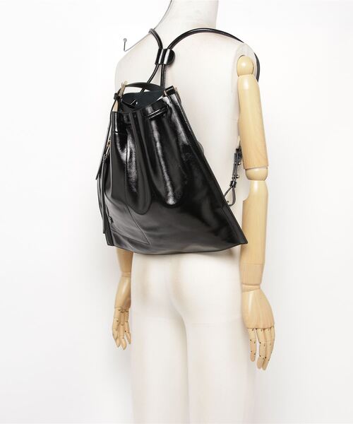 ALLSAINTS（オールセインツ）の「ALPHA BACKPACK | ALPHA バックパック（バックパック/リュック・レディース・ブラック系・ONE SIZE）」の4枚目の写真