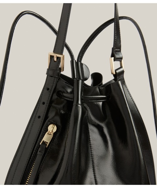 ALLSAINTS（オールセインツ）の「ALPHA BACKPACK | ALPHA バックパック（バックパック/リュック・レディース・ブラック系・ONE SIZE）」の9枚目の写真