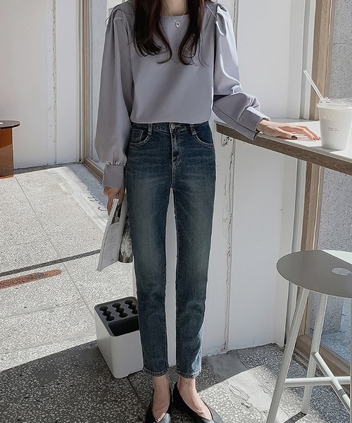 Bifrost(ビフレスト)の「ボリューム袖ギャザーブラウス(Tシャツ/カットソー・レディース・オフホワイト/ブルー/ネイビー/ブラック/グレイッシュベージュ/ピンクベージュ/グリーン系その他・M/L)」の14枚目の写真