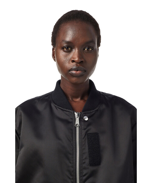 DIESEL(ディーゼル)の「レディース ボンバージャケット リバーシブル(ブルゾン・レディース・ブラック/ピンク・SMALL/X-SMALL/LARGE/MEDIUM)」の17枚目の写真