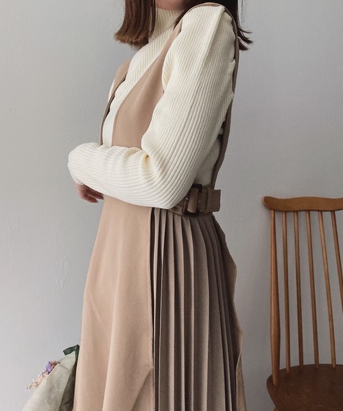 ADIRA（アディラ）の「ハイネックパフスリニット（ニット/セーター・レディース・ライム/ブルーグリーン/ライトベージュ/アイボリー・MEDIUM）」の5枚目の写真