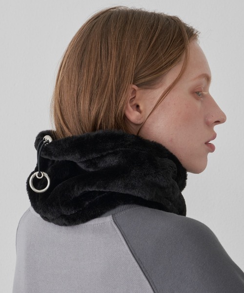 AIVER（アイバー）の「AIVER　ボリュームファーネックウォーマー（ネックウォーマー/スヌード・メンズ・ダークグレー/ベージュ/ブラック・FREE）」の5枚目の写真