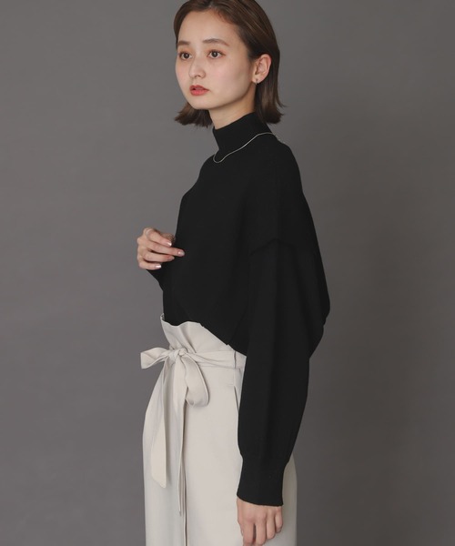 SENSE OF PLACE by URBAN RESEARCH（センスオブプレイスバイアーバンリサーチ）の「ストレッチショルダータックセーター（ニット/セーター・レディース・オフホワイト/グリーン/ブルー/ブラック・ONE）」の5枚目の写真