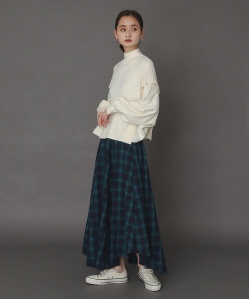 SENSE OF PLACE by URBAN RESEARCH（センスオブプレイスバイアーバンリサーチ）の「ストレッチショルダータックセーター（ニット/セーター・レディース・オフホワイト/グリーン/ブルー/ブラック・ONE）」の16枚目の写真