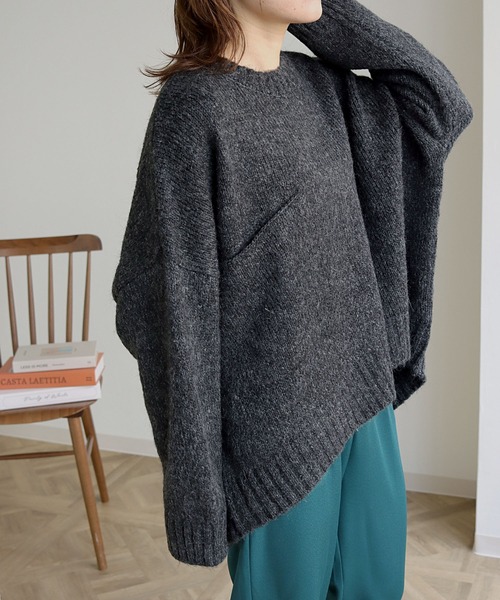 HER CLOSET(ハークローゼット)の「【shemoshelly】ビッグポケットニットプルオーバー(ニット/セーター・レディース・ブラック/ベージュ/ブラウン・M)」の2枚目の写真
