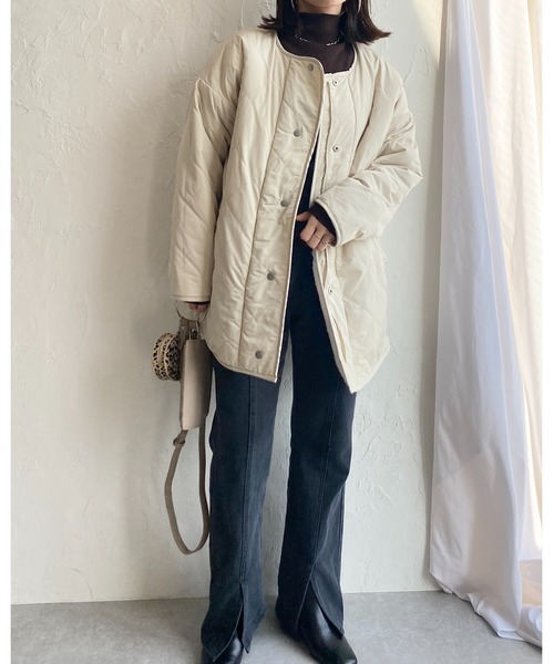 She's Closet（シーズクローゼット）の「ボアキルティングリバーシブル中綿ミドル丈ノーカラーコート（ノーカラーコート・レディース・ブラック/アイボリー/カーキ/グレイッシュベージュ・FREE）」の18枚目の写真