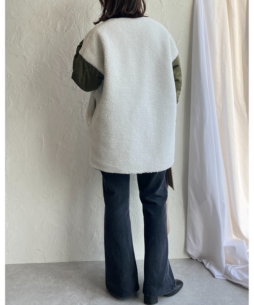 She's Closet（シーズクローゼット）の「ボアキルティングリバーシブル中綿ミドル丈ノーカラーコート（ノーカラーコート・レディース・ブラック/アイボリー/カーキ/グレイッシュベージュ・FREE）」の21枚目の写真