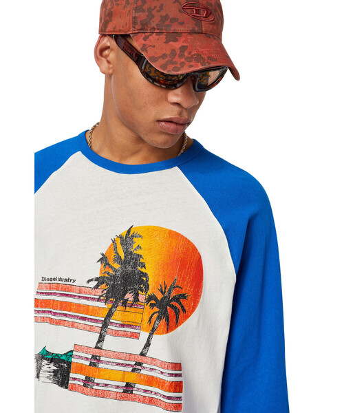 DIESEL（ディーゼル）の「メンズ Tシャツ 七分丈（Tシャツ/カットソー・メンズ・ホワイト×ブルー・MEDIUM/XX-LARGE/X-LARGE/XXX-LARGE/LARGE/SMALL/X-SMALL）」の4枚目の写真