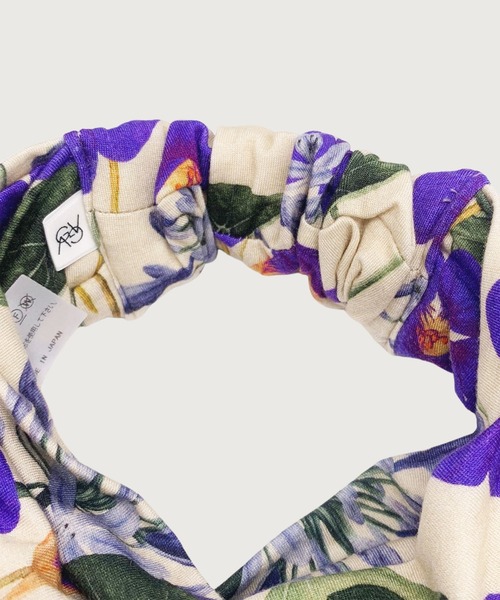 G.V.G.V.（ジーヴィージーヴィー）の「FLORAL TURBAN（ヘアバンド・レディース・ベージュ/グリーン・ONE SIZE）」の10枚目の写真