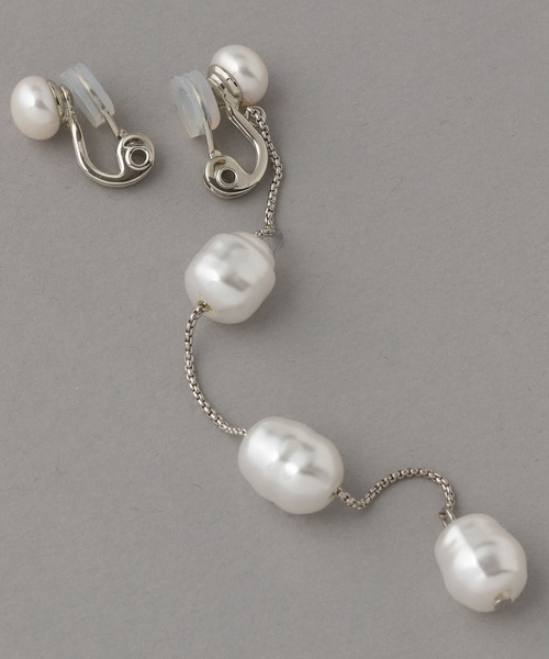 A part by（アパートバイ）の「パールドロップイヤリング　280481（イヤリング・レディース・シルバー・FREE）」の2枚目の写真
