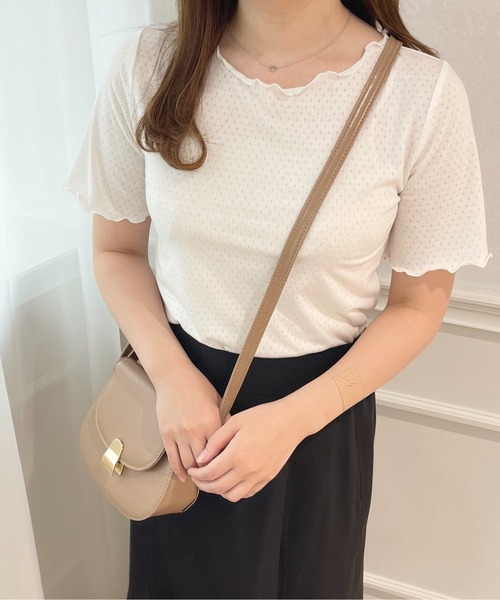 apres jour(アプレジュール)の「アイレットメローT【ZOZOTOWN限定アイテム】(Tシャツ/カットソー・レディース・ブルー/ピンク/オフホワイト・フリー/X-LARGE)」の1枚目の写真