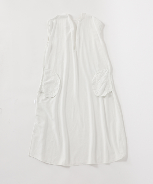 CITYSHOP(シティーショップ)の「N-SL KAFTAN DRESS 2:ワンピース(ワンピース・レディース・ブラック/ブルー・38/36)」の17枚目の写真