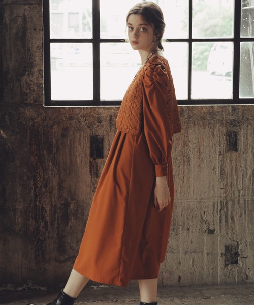 Cheek（チーク）の「キルティングベストＳＥＴワンピース（ワンピース・レディース・ブラウン/オレンジ/アイボリー・MEDIUM）」の4枚目の写真