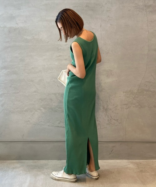 INTER FACTORY(インターファクトリー)の「WEARISTA yan - リブメロウワンピース made in INTER FACTORY(ワンピース・レディース・ホワイト/ブラック/ブルー/グリーン・SMALL/MEDIUM)」の5枚目の写真