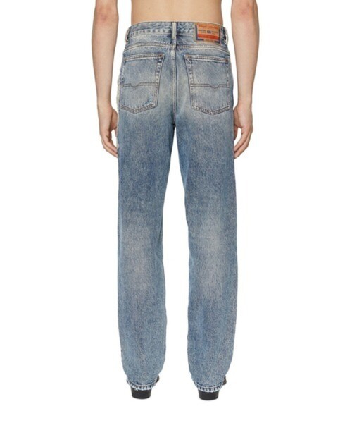 DIESEL（ディーゼル）の「メンズ 22FW デニムパンツ ストレート ハイウエスト（デニムパンツ・メンズ・インディゴブルー・32inch/30inch/28inch/34inch/36inch/26inch）」の8枚目の写真