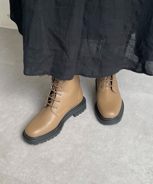 CAPRICIEUX LE'MAGE(カプリシューレマージュ)の「トレッキングブーツ(ブーツ・レディース・ブラック/ベージュ・39/37)」の7枚目の写真