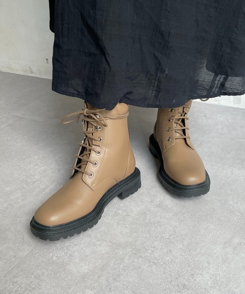 CAPRICIEUX LE'MAGE(カプリシューレマージュ)の「トレッキングブーツ(ブーツ・レディース・ブラック/ベージュ・39/37)」の9枚目の写真