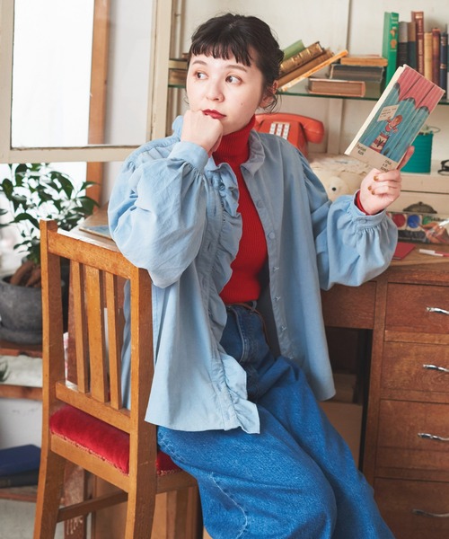 CHILD WOMAN（チャイルドウーマン）の「シャツコール フリル衿シャツ（シャツ/ブラウス・レディース・サックスブルー/アイボリー/ダークブラウン・FREE）」の3枚目の写真