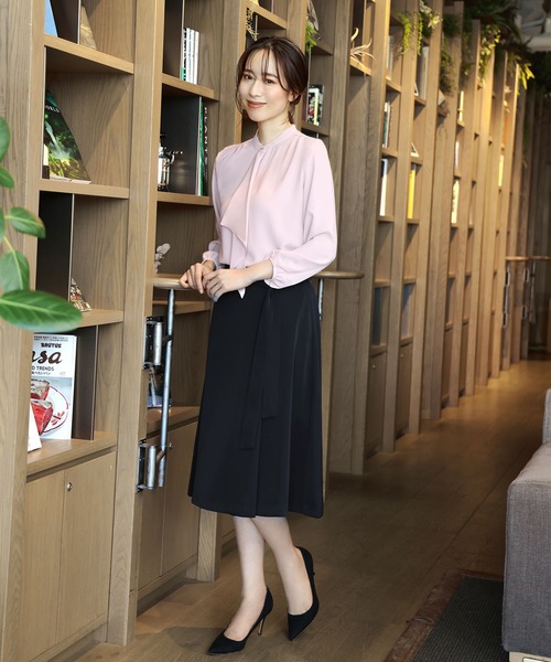 Flolia(フロリア)の「ラップ風タックフレアスカート オフィス ビジネス フォーマル(スカート・レディース・ネイビー/カーキ/ブラック・S/M/L)」の11枚目の写真